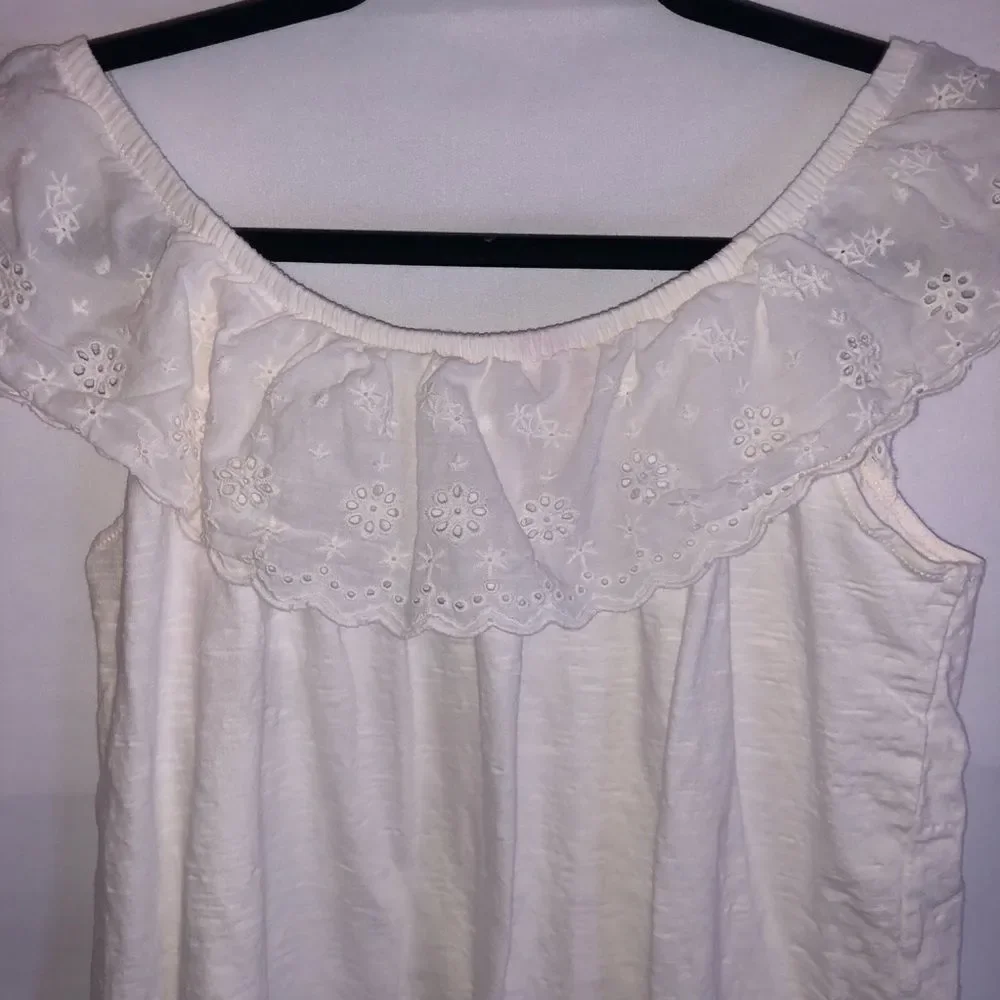 White Ruffle Top - Picture 3 of 6